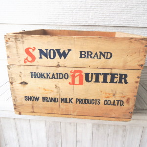 雪印バターの木箱（ボテ箱）